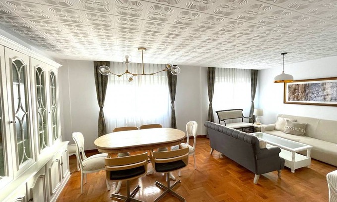 Gijon City Centre Apartment | 114 m² Apartment ∙ 3 bedrooms ∙ 10 guests