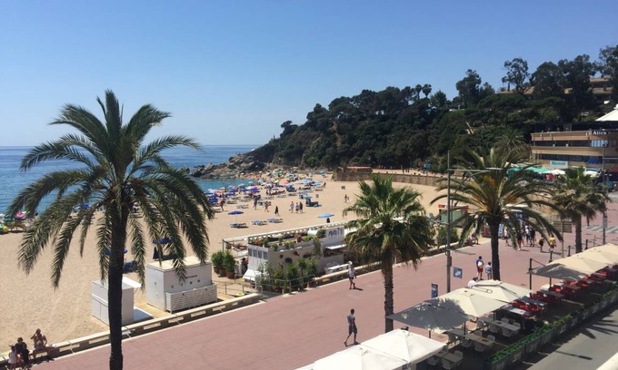 Lloret Town Center Apartment | 120 m² Apartment ∙ 3 bedrooms ∙ 8 guests