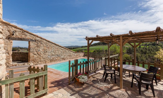 Sant Marti de Tous House | 120 m² House ∙ 3 bedrooms ∙ 6 guests