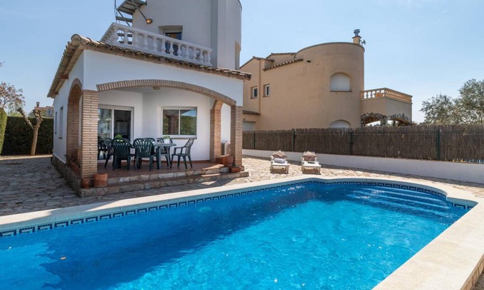 Sant Pere Pescador House | 120 m² House ∙ 3 bedrooms ∙ 6 guests