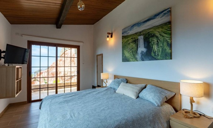 Arico House | 120 m² House ∙ 3 bedrooms ∙ 10 guests