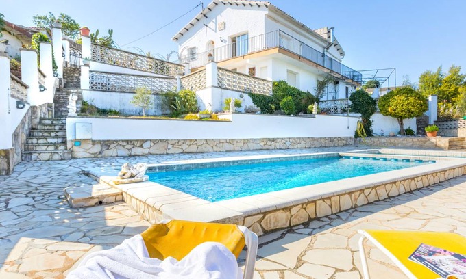 Lloret Blau Villa | 120 m² Villa ∙ 3 bedrooms ∙ 7 guests