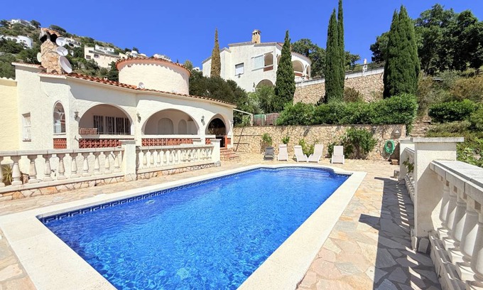 El Mas Fumats Villa | 120 m² Villa ∙ 3 bedrooms ∙ 6 guests