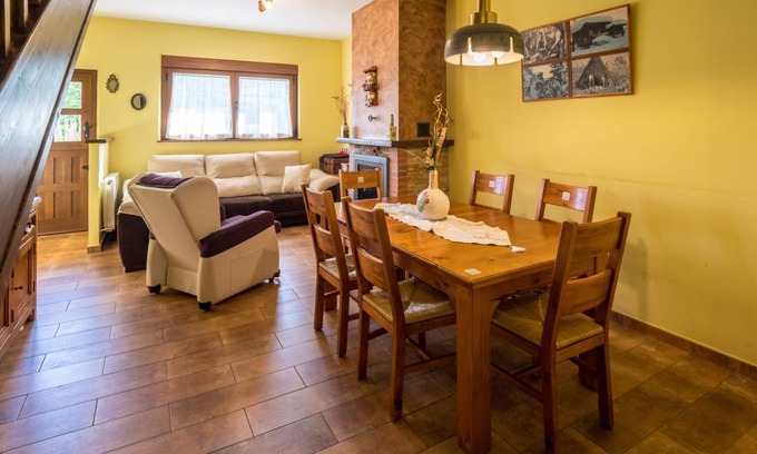 Prioro House | 135 m² House ∙ 5 bedrooms ∙ 9 guests