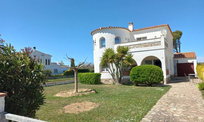 Sant Pere Pescador House | 140 m² House ∙ 4 bedrooms ∙ 7 guests