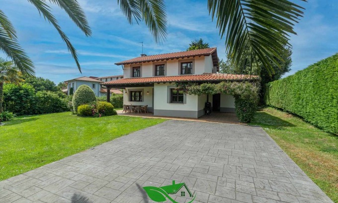 Cue House | 140 m² House ∙ 4 bedrooms ∙ 8 guests