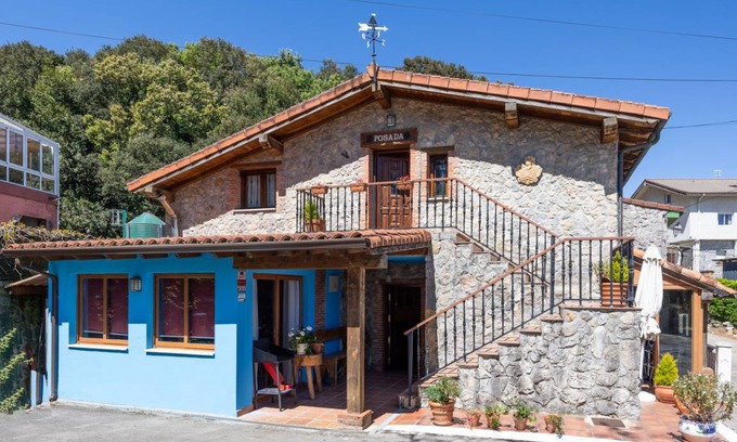 Isla House | 140 m² House ∙ 5 bedrooms ∙ 12 guests