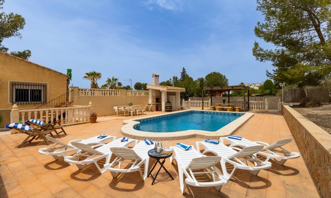 Murcia Villa | 140 m² Villa ∙ 4 bedrooms ∙ 14 guests