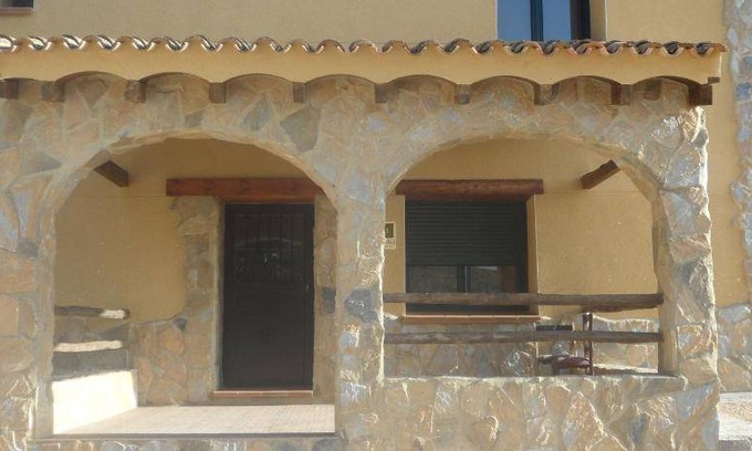 Alpera House | 150 m² House ∙ 5 bedrooms ∙ 12 guests