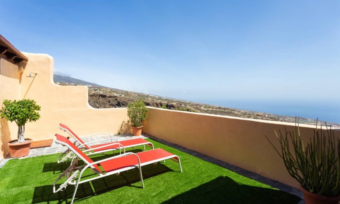 Fasnia House | 150 m² House ∙ 4 bedrooms ∙ 10 guests