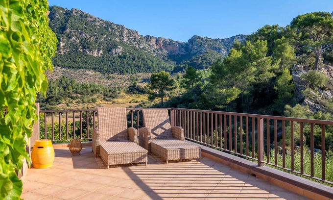Orient House | 160 m² House ∙ 2 bedrooms ∙ 4 guests
