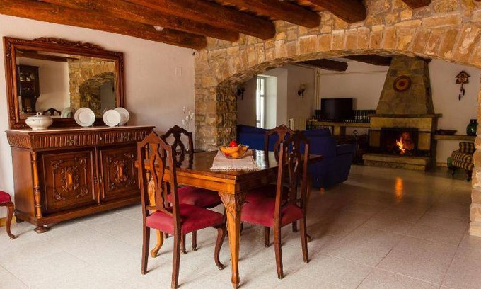 Castellbell I El Vilar House | 1600 m² House ∙ 7 bedrooms ∙ 24 guests