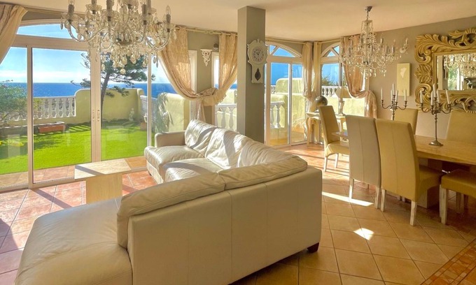 Arenas del Mar Villa | 170 m² Villa ∙ 2 bedrooms ∙ 4 guests