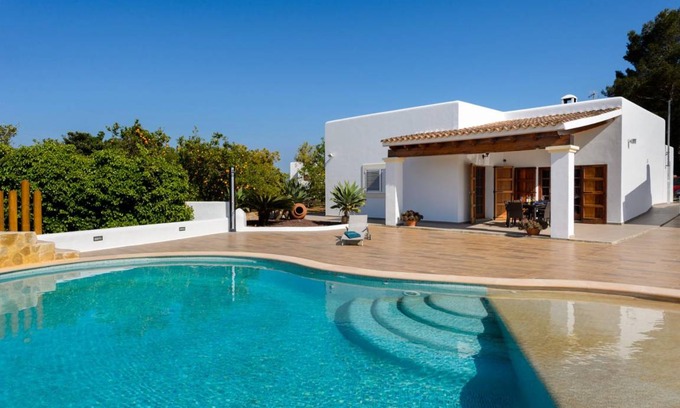 Santa Gertrudis House | 180 m² House ∙ 2 bedrooms ∙ 4 guests
