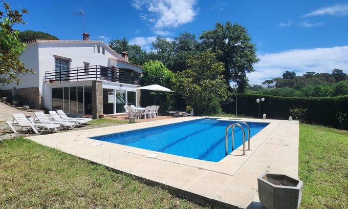 Can Carbonell House | 190 m² House ∙ 4 bedrooms ∙ 8 guests