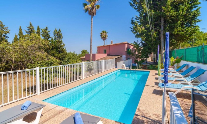 Establiments Other | 200 m² Accommodation ∙ 5 bedrooms ∙ 8 guests