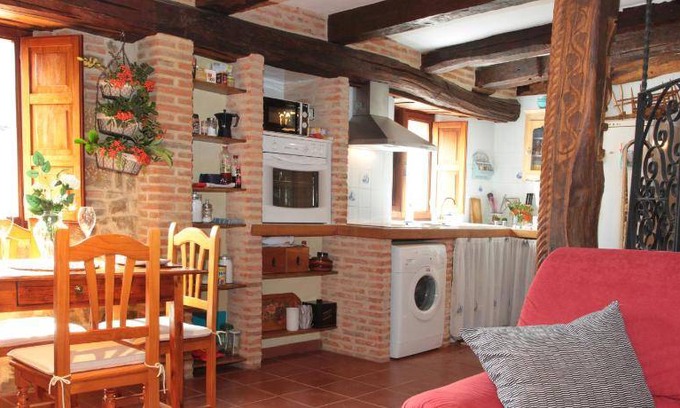 Valderrueda Ski Chalet | 200 m² Chalet ∙ 2 bedrooms ∙ 4 guests