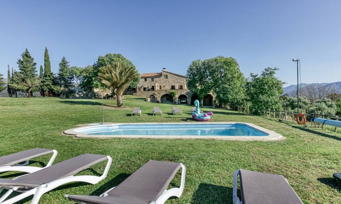 Agullana House | 200 m² Finca ∙ 4 bedrooms ∙ 8 guests