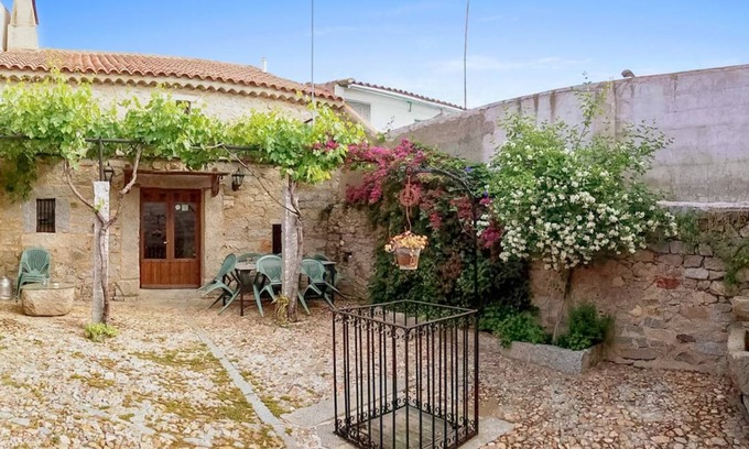 Anora House | 200 m² House ∙ 3 bedrooms ∙ 8 guests