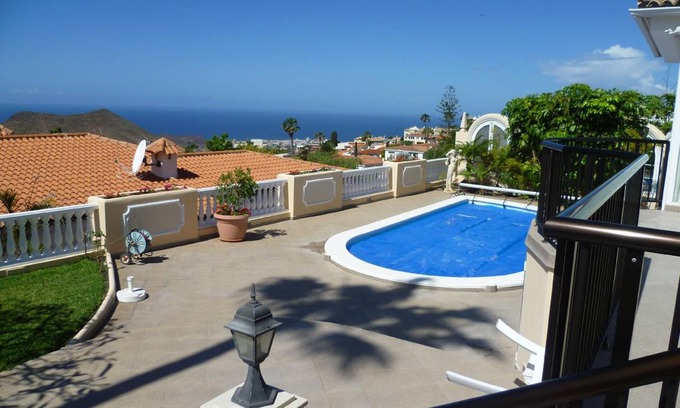 Chayofa House | 200 m² House ∙ 4 bedrooms ∙ 8 guests