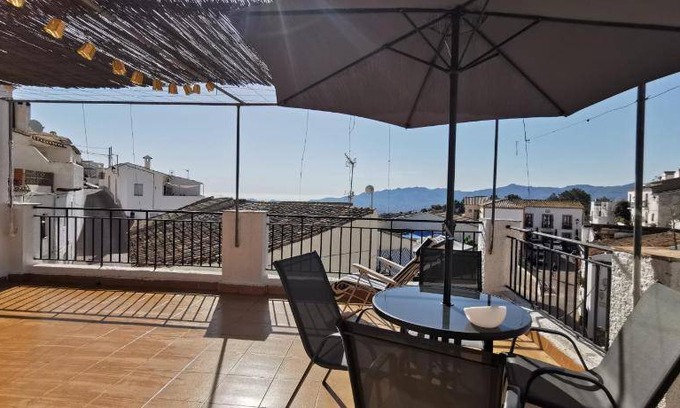 Bedar House | 200 m² House ∙ 4 bedrooms ∙ 10 guests