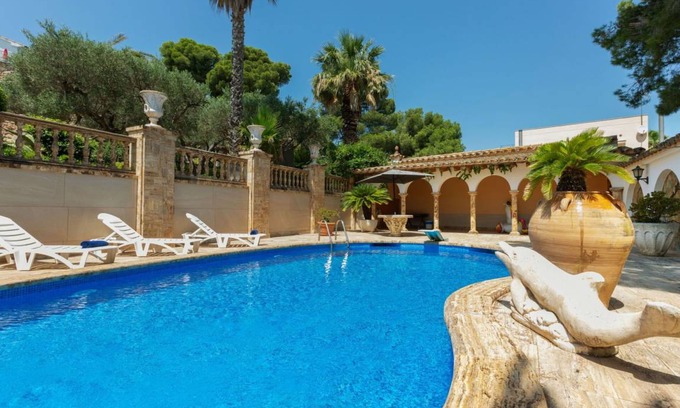 Llanca Villa | 220 m² Villa ∙ 5 bedrooms ∙ 10 guests