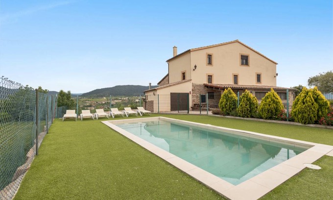 Cardona House | 226 m² House ∙ 6 bedrooms ∙ 18 guests