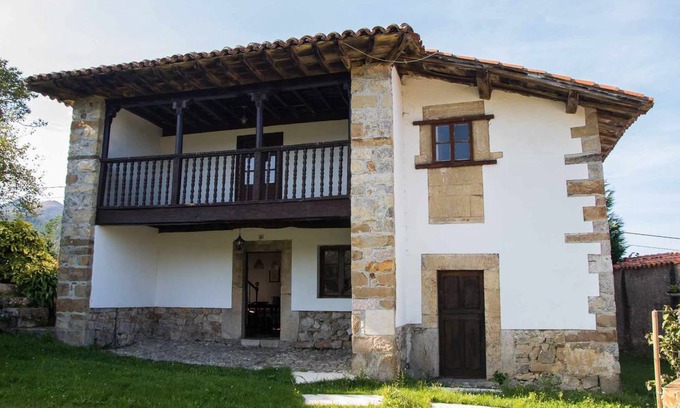 Linares House | 240 m² House ∙ 4 bedrooms ∙ 10 guests