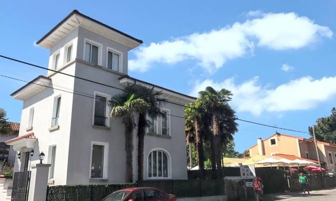 Poo House | 240 m² House ∙ 6 bedrooms ∙ 12 guests