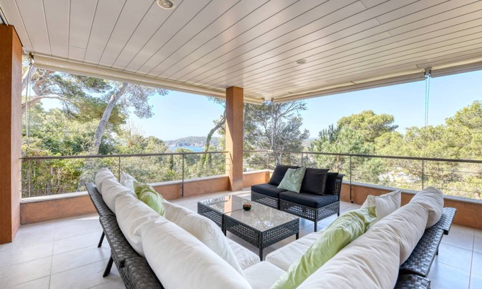 Llafranc House | 244 m² House ∙ 4 bedrooms ∙ 9 guests