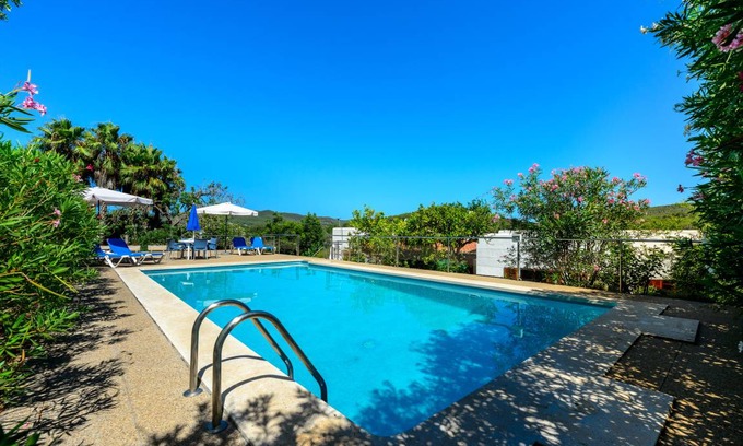 Santa Gertrudis House | 250 m² House ∙ 4 bedrooms ∙ 7 guests