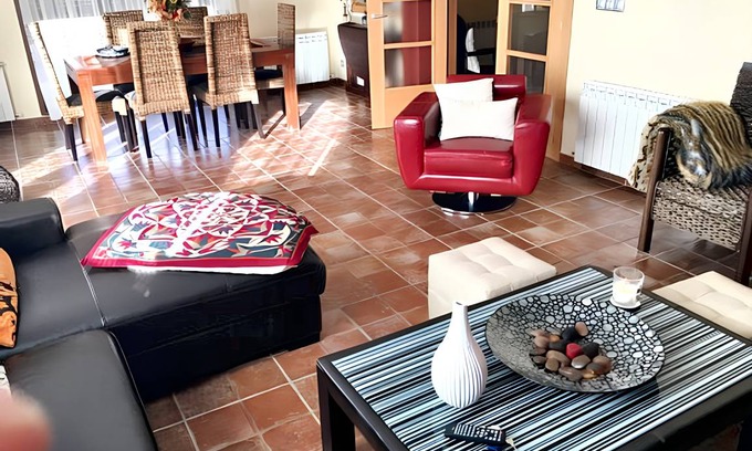 Quintanilla del Agua y Tordueles House | 250 m² House ∙ 4 bedrooms ∙ 10 guests