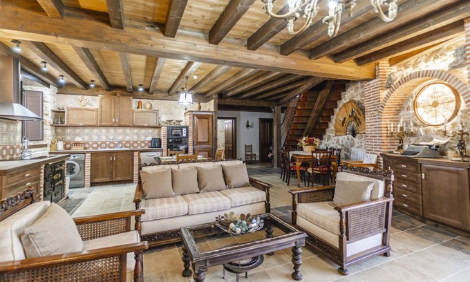 Moral de Hornuez House | 250 m² House ∙ 5 bedrooms ∙ 10 guests