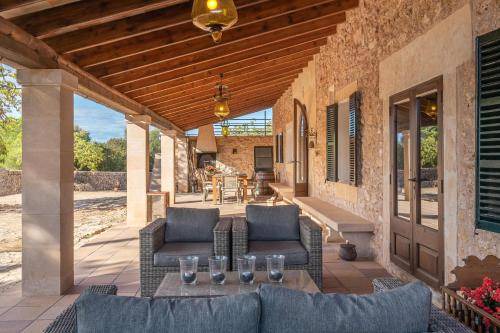 Llevant Villa | 250 m² Villa ∙ 6 bedrooms ∙ 9 guests