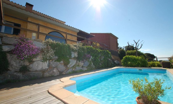 Calella Villa | 255 m² Villa ∙ 5 bedrooms ∙ 10 guests