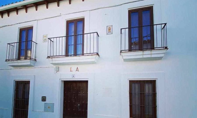 Higuera de la Sierra House | 256 m² House ∙ 4 bedrooms ∙ 8 guests