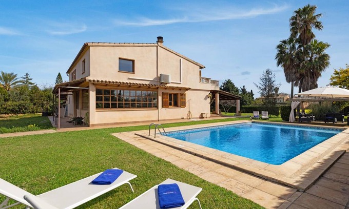 Palma de Mallorca Villa | 256 m² Villa ∙ 5 bedrooms ∙ 6 guests
