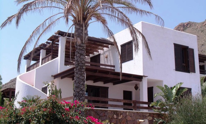 Nijar Villa | 260 m² Villa ∙ 3 bedrooms ∙ 8 guests