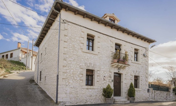 Calabazas de Fuentiduena House | 283 m² House ∙ 5 bedrooms ∙ 12 guests