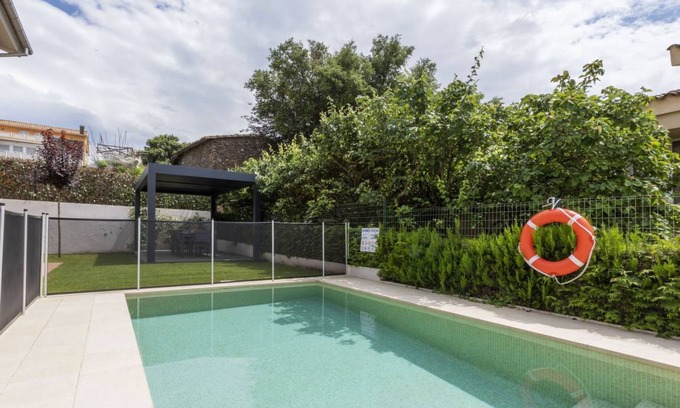 Olot House | 290 m² House ∙ 4 bedrooms ∙ 7 guests