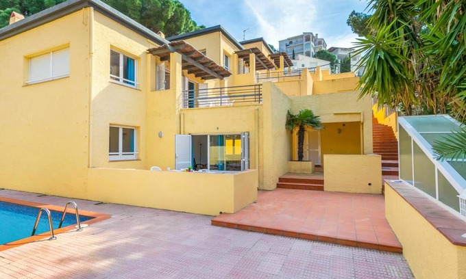 Almadraba-Canyelles Apartment | 30 m² Apartment ∙ 1 bedroom ∙ 2 guests