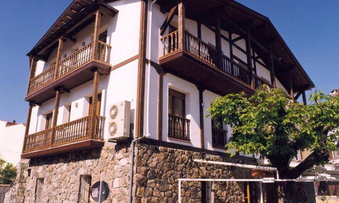 Cercedilla Bed & Breakfast | 30 m² Bed and breakfast ∙ 3 guests