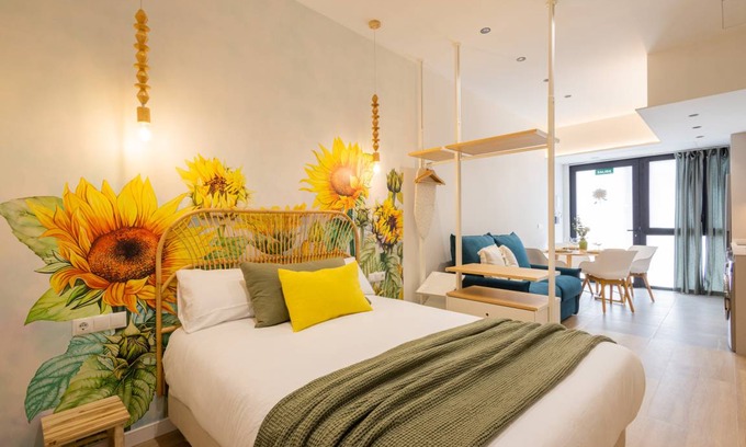 Nou Moles Apartment | 30 m² Studio flat ∙ 1 bedroom ∙ 4 guests