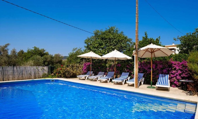 Sant Joan de Labritja Villa | 300 m² Villa ∙ 4 bedrooms ∙ 8 guests