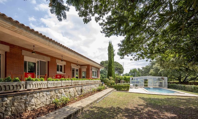 Vilobi d'Onyar House | 300 m² House ∙ 6 bedrooms ∙ 14 guests