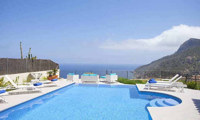 Banyalbufar Villa | 300 m² Villa ∙ 4 bedrooms ∙ 8 guests