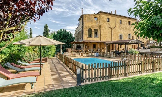 Vilademuls House | 318 m² Farmhouse ∙ 5 bedrooms ∙ 12 guests