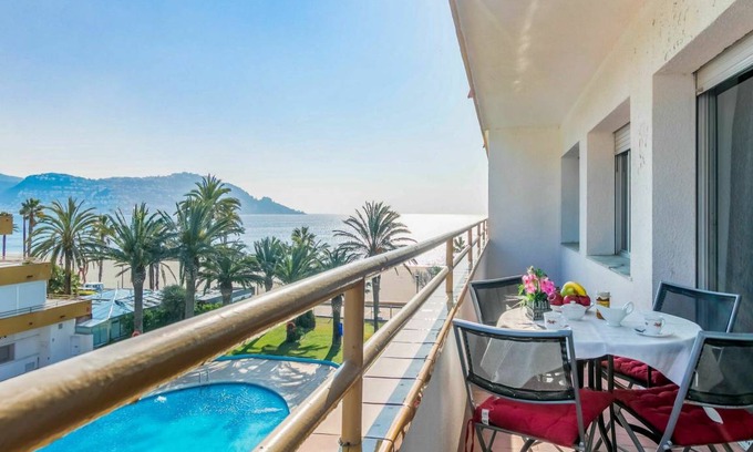 Santa Margarida Apartment | 32 m² Apartment ∙ 1 bedroom ∙ 2 guests