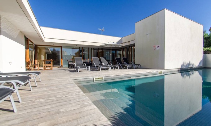 Biniancolla Villa | 335 m² Villa ∙ 4 bedrooms ∙ 8 guests