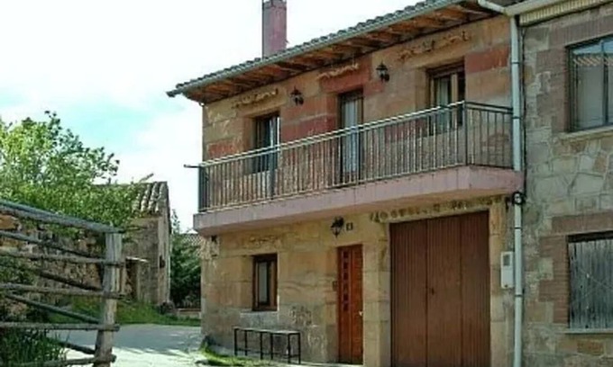 Rabanera del Pinar Apartment | 349 m² Apartment ∙ 6 bedrooms ∙ 16 guests